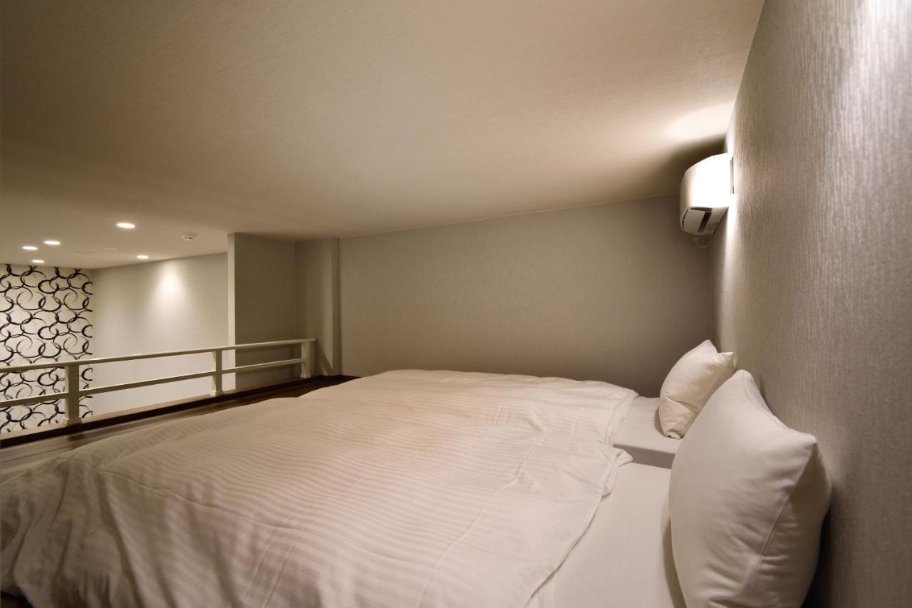 The Breakfast Hotel Fukuoka Nakasu Екстериор снимка